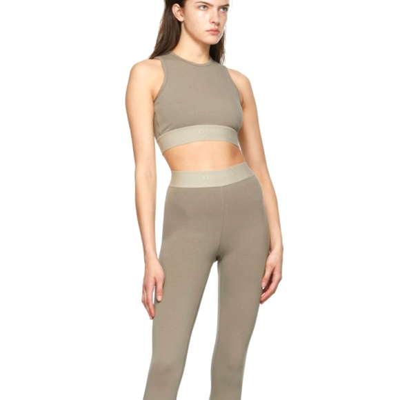 Essentials sports bra tank top - Picture 4 of 7